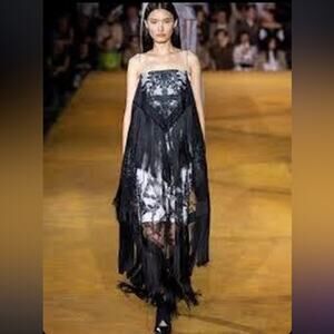 Burberry Tasselled Tulle Overlay Twill Dress Size 6 2020 Runway Retails $5500